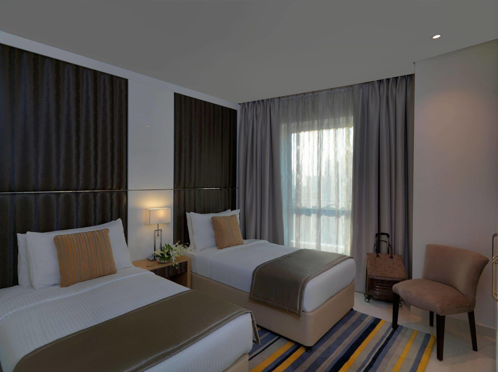Damac Maison Canal Views Dubaj Exteriér fotografie A bedroom at the hotel
